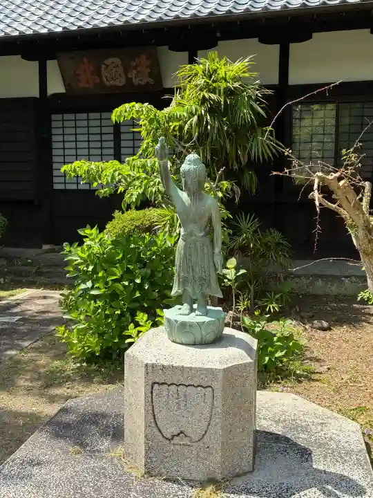 安楽寺の{uncategorized: "未分類", other: "その他", undefined: "問題あり", building: "その他建物", grave: "お墓", sacred_gate: "鳥居", guardian: "狛犬", statue: "像", buddha: "仏像", history: "歴史", nature: "自然", garden: "庭園", animal: "動物", pagoda: "塔", temizu: "手水舎", mountain_gate: "山門・神門", sanctuary: "本殿・本堂", subordinate: "末社・摂社", art: "芸術", scenery: "景色", jizo: "地蔵", ema: "絵馬", goshuin: "御朱印", omikuji: "おみくじ", items: "授与品その他", amulet: "お守り", goshuincho: "御朱印帳", eats: "食事", festival: "お祭り", votive_dance: "神楽", shichigosan: "七五三参", wedding: "結婚式", experience: "体験その他", initially: "初詣", around: "周辺", anti_infection: "感染症対策"}