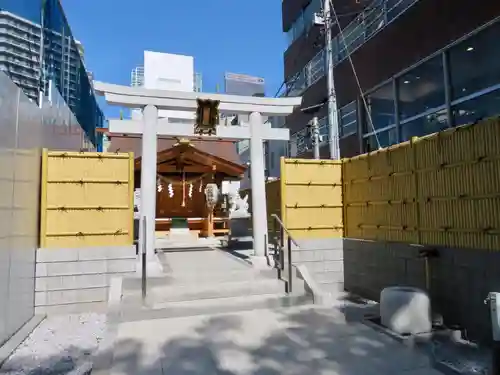 北青山秋葉神社(稲荷神社)の鳥居