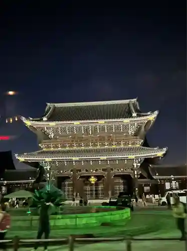 東本願寺（真宗本廟）の山門・神門