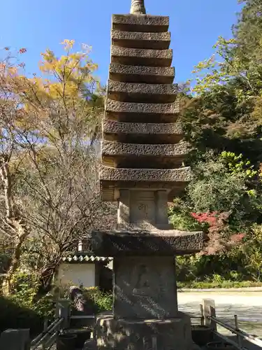 覚園寺の塔