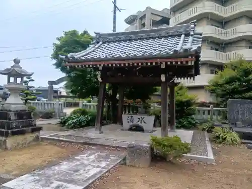 八幡神社の{uncategorized: "未分類", other: "その他", undefined: "問題あり", building: "その他建物", grave: "お墓", sacred_gate: "鳥居", guardian: "狛犬", statue: "像", buddha: "仏像", history: "歴史", nature: "自然", garden: "庭園", animal: "動物", pagoda: "塔", temizu: "手水舎", mountain_gate: "山門・神門", sanctuary: "本殿・本堂", subordinate: "末社・摂社", art: "芸術", scenery: "景色", jizo: "地蔵", ema: "絵馬", goshuin: "御朱印", omikuji: "おみくじ", items: "授与品その他", amulet: "お守り", goshuincho: "御朱印帳", eats: "食事", festival: "お祭り", votive_dance: "神楽", shichigosan: "七五三参", wedding: "結婚式", experience: "体験その他", initially: "初詣", around: "周辺", anti_infection: "感染症対策"}