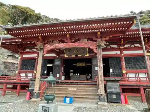 那古寺の本殿・本堂