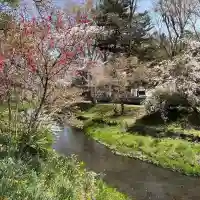 淺間神社(忍野八海)の{uncategorized: "未分類", other: "その他", undefined: "問題あり", building: "その他建物", grave: "お墓", sacred_gate: "鳥居", guardian: "狛犬", statue: "像", buddha: "仏像", history: "歴史", nature: "自然", garden: "庭園", animal: "動物", pagoda: "塔", temizu: "手水舎", mountain_gate: "山門・神門", sanctuary: "本殿・本堂", subordinate: "末社・摂社", art: "芸術", scenery: "景色", jizo: "地蔵", ema: "絵馬", goshuin: "御朱印", omikuji: "おみくじ", items: "授与品その他", amulet: "お守り", goshuincho: "御朱印帳", eats: "食事", festival: "お祭り", votive_dance: "神楽", shichigosan: "七五三参", wedding: "結婚式", experience: "体験その他", initially: "初詣", around: "周辺", anti_infection: "感染症対策"}