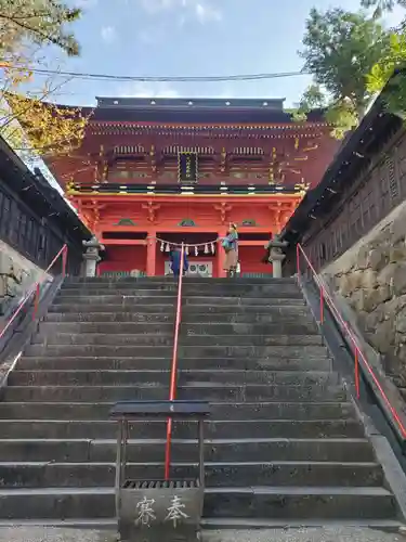 六所神社の山門・神門