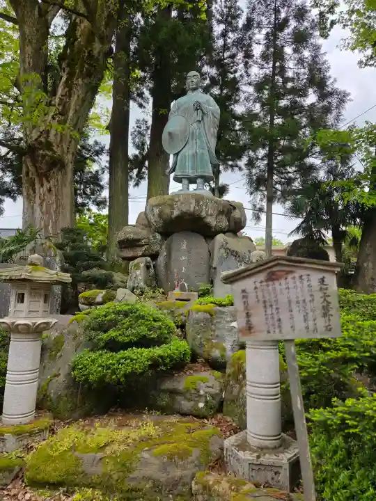 城端別院善徳寺の{uncategorized: "未分類", other: "その他", undefined: "問題あり", building: "その他建物", grave: "お墓", sacred_gate: "鳥居", guardian: "狛犬", statue: "像", buddha: "仏像", history: "歴史", nature: "自然", garden: "庭園", animal: "動物", pagoda: "塔", temizu: "手水舎", mountain_gate: "山門・神門", sanctuary: "本殿・本堂", subordinate: "末社・摂社", art: "芸術", scenery: "景色", jizo: "地蔵", ema: "絵馬", goshuin: "御朱印", omikuji: "おみくじ", items: "授与品その他", amulet: "お守り", goshuincho: "御朱印帳", eats: "食事", festival: "お祭り", votive_dance: "神楽", shichigosan: "七五三参", wedding: "結婚式", experience: "体験その他", initially: "初詣", around: "周辺", anti_infection: "感染症対策"}