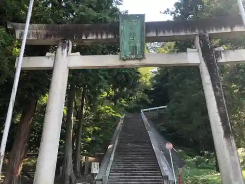 金剱宮の鳥居