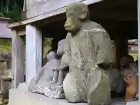 奴多之神社の像