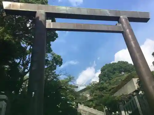 伊勢山皇大神宮の鳥居