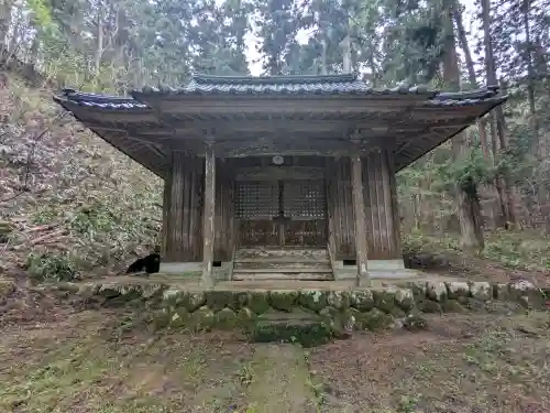 白山神社の{uncategorized: "未分類", other: "その他", undefined: "問題あり", building: "その他建物", grave: "お墓", sacred_gate: "鳥居", guardian: "狛犬", statue: "像", buddha: "仏像", history: "歴史", nature: "自然", garden: "庭園", animal: "動物", pagoda: "塔", temizu: "手水舎", mountain_gate: "山門・神門", sanctuary: "本殿・本堂", subordinate: "末社・摂社", art: "芸術", scenery: "景色", jizo: "地蔵", ema: "絵馬", goshuin: "御朱印", omikuji: "おみくじ", items: "授与品その他", amulet: "お守り", goshuincho: "御朱印帳", eats: "食事", festival: "お祭り", votive_dance: "神楽", shichigosan: "七五三参", wedding: "結婚式", experience: "体験その他", initially: "初詣", around: "周辺", anti_infection: "感染症対策"}