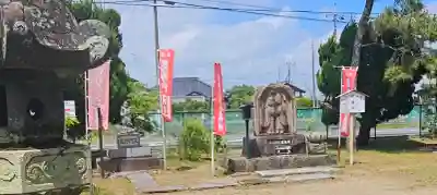 滑河山龍正院の{uncategorized: "未分類", other: "その他", undefined: "問題あり", building: "その他建物", grave: "お墓", sacred_gate: "鳥居", guardian: "狛犬", statue: "像", buddha: "仏像", history: "歴史", nature: "自然", garden: "庭園", animal: "動物", pagoda: "塔", temizu: "手水舎", mountain_gate: "山門・神門", sanctuary: "本殿・本堂", subordinate: "末社・摂社", art: "芸術", scenery: "景色", jizo: "地蔵", ema: "絵馬", goshuin: "御朱印", omikuji: "おみくじ", items: "授与品その他", amulet: "お守り", goshuincho: "御朱印帳", eats: "食事", festival: "お祭り", votive_dance: "神楽", shichigosan: "七五三参", wedding: "結婚式", experience: "体験その他", initially: "初詣", around: "周辺", anti_infection: "感染症対策"}