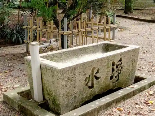 高岡市護国神社の手水舎