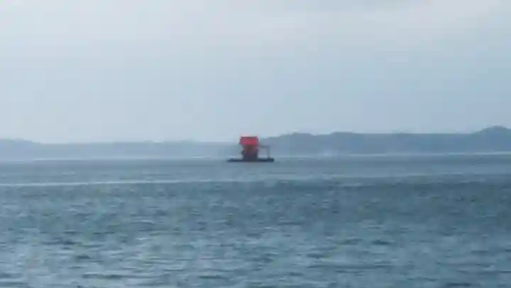 牡蠣島辨天神社の本殿・本堂