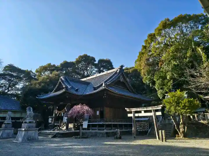 老津神社の{uncategorized: "未分類", other: "その他", undefined: "問題あり", building: "その他建物", grave: "お墓", sacred_gate: "鳥居", guardian: "狛犬", statue: "像", buddha: "仏像", history: "歴史", nature: "自然", garden: "庭園", animal: "動物", pagoda: "塔", temizu: "手水舎", mountain_gate: "山門・神門", sanctuary: "本殿・本堂", subordinate: "末社・摂社", art: "芸術", scenery: "景色", jizo: "地蔵", ema: "絵馬", goshuin: "御朱印", omikuji: "おみくじ", items: "授与品その他", amulet: "お守り", goshuincho: "御朱印帳", eats: "食事", festival: "お祭り", votive_dance: "神楽", shichigosan: "七五三参", wedding: "結婚式", experience: "体験その他", initially: "初詣", around: "周辺", anti_infection: "感染症対策"}