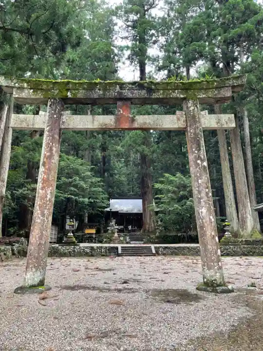室生龍穴神社(奈良県)