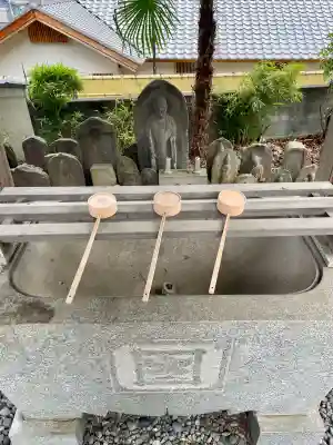 本乗寺の{uncategorized: "未分類", other: "その他", undefined: "問題あり", building: "その他建物", grave: "お墓", sacred_gate: "鳥居", guardian: "狛犬", statue: "像", buddha: "仏像", history: "歴史", nature: "自然", garden: "庭園", animal: "動物", pagoda: "塔", temizu: "手水舎", mountain_gate: "山門・神門", sanctuary: "本殿・本堂", subordinate: "末社・摂社", art: "芸術", scenery: "景色", jizo: "地蔵", ema: "絵馬", goshuin: "御朱印", omikuji: "おみくじ", items: "授与品その他", amulet: "お守り", goshuincho: "御朱印帳", eats: "食事", festival: "お祭り", votive_dance: "神楽", shichigosan: "七五三参", wedding: "結婚式", experience: "体験その他", initially: "初詣", around: "周辺", anti_infection: "感染症対策"}