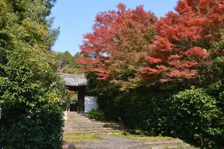 興福院の山門・神門