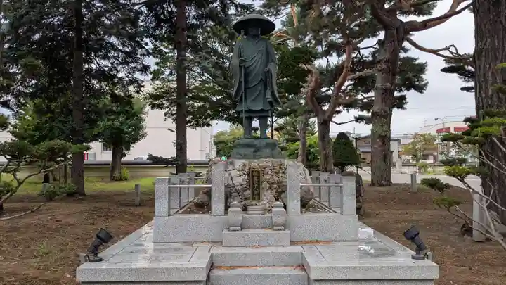 本願寺帯広別院の像