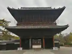 建中寺の山門