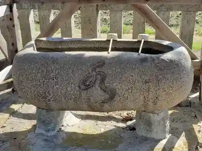 八幡神社の手水舎