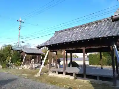 八龍社(目比)の本殿・本堂