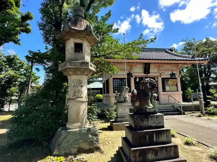 大神神社(花池)の狛犬