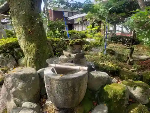 河桁御河辺神社の手水舎
