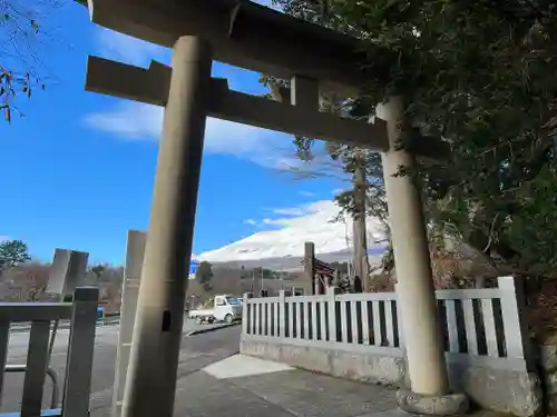 富士山東口本宮 冨士浅間神社の鳥居