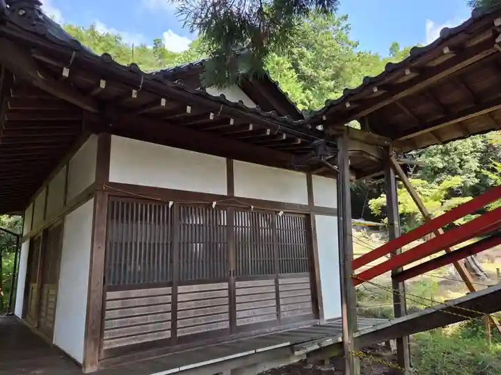 山梨岡神社(山梨県)