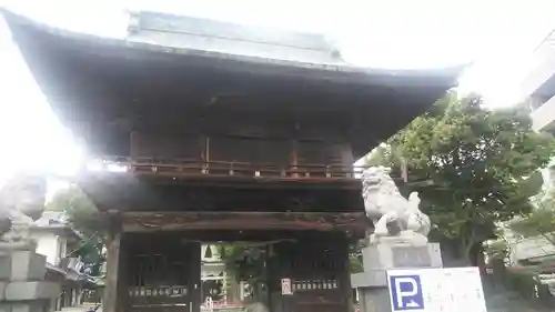 穴切大神社の山門