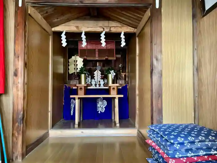 伏見大漁稲荷神社の{uncategorized: "未分類", other: "その他", undefined: "問題あり", building: "その他建物", grave: "お墓", sacred_gate: "鳥居", guardian: "狛犬", statue: "像", buddha: "仏像", history: "歴史", nature: "自然", garden: "庭園", animal: "動物", pagoda: "塔", temizu: "手水舎", mountain_gate: "山門・神門", sanctuary: "本殿・本堂", subordinate: "末社・摂社", art: "芸術", scenery: "景色", jizo: "地蔵", ema: "絵馬", goshuin: "御朱印", omikuji: "おみくじ", items: "授与品その他", amulet: "お守り", goshuincho: "御朱印帳", eats: "食事", festival: "お祭り", votive_dance: "神楽", shichigosan: "七五三参", wedding: "結婚式", experience: "体験その他", initially: "初詣", around: "周辺", anti_infection: "感染症対策"}