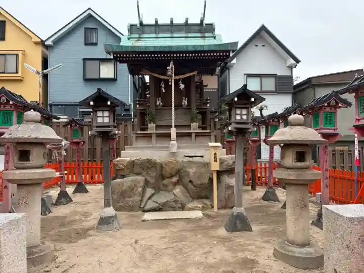 筒井八幡神社の{uncategorized: "未分類", other: "その他", undefined: "問題あり", building: "その他建物", grave: "お墓", sacred_gate: "鳥居", guardian: "狛犬", statue: "像", buddha: "仏像", history: "歴史", nature: "自然", garden: "庭園", animal: "動物", pagoda: "塔", temizu: "手水舎", mountain_gate: "山門・神門", sanctuary: "本殿・本堂", subordinate: "末社・摂社", art: "芸術", scenery: "景色", jizo: "地蔵", ema: "絵馬", goshuin: "御朱印", omikuji: "おみくじ", items: "授与品その他", amulet: "お守り", goshuincho: "御朱印帳", eats: "食事", festival: "お祭り", votive_dance: "神楽", shichigosan: "七五三参", wedding: "結婚式", experience: "体験その他", initially: "初詣", around: "周辺", anti_infection: "感染症対策"}