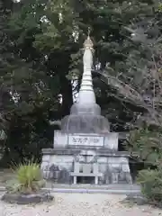 奈良縣護國神社の塔