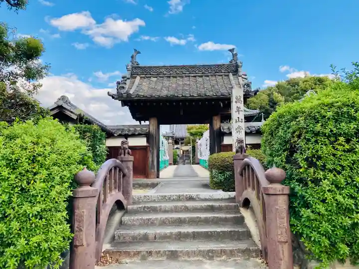 常福寺の山門・神門