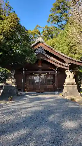 愛宕神社（横須賀）の{uncategorized: "未分類", other: "その他", undefined: "問題あり", building: "その他建物", grave: "お墓", sacred_gate: "鳥居", guardian: "狛犬", statue: "像", buddha: "仏像", history: "歴史", nature: "自然", garden: "庭園", animal: "動物", pagoda: "塔", temizu: "手水舎", mountain_gate: "山門・神門", sanctuary: "本殿・本堂", subordinate: "末社・摂社", art: "芸術", scenery: "景色", jizo: "地蔵", ema: "絵馬", goshuin: "御朱印", omikuji: "おみくじ", items: "授与品その他", amulet: "お守り", goshuincho: "御朱印帳", eats: "食事", festival: "お祭り", votive_dance: "神楽", shichigosan: "七五三参", wedding: "結婚式", experience: "体験その他", initially: "初詣", around: "周辺", anti_infection: "感染症対策"}