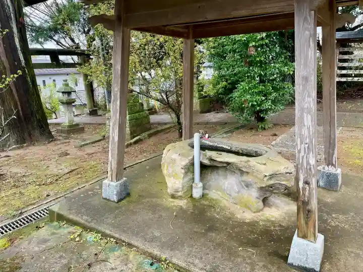 菅原神社の{uncategorized: "未分類", other: "その他", undefined: "問題あり", building: "その他建物", grave: "お墓", sacred_gate: "鳥居", guardian: "狛犬", statue: "像", buddha: "仏像", history: "歴史", nature: "自然", garden: "庭園", animal: "動物", pagoda: "塔", temizu: "手水舎", mountain_gate: "山門・神門", sanctuary: "本殿・本堂", subordinate: "末社・摂社", art: "芸術", scenery: "景色", jizo: "地蔵", ema: "絵馬", goshuin: "御朱印", omikuji: "おみくじ", items: "授与品その他", amulet: "お守り", goshuincho: "御朱印帳", eats: "食事", festival: "お祭り", votive_dance: "神楽", shichigosan: "七五三参", wedding: "結婚式", experience: "体験その他", initially: "初詣", around: "周辺", anti_infection: "感染症対策"}