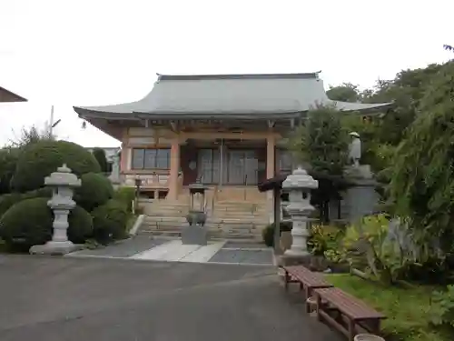 長泉寺の本殿・本堂