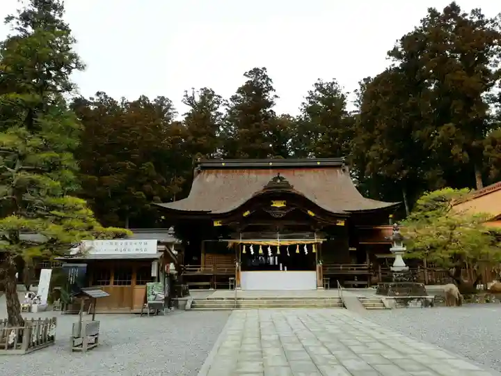 小國神社の本殿・本堂