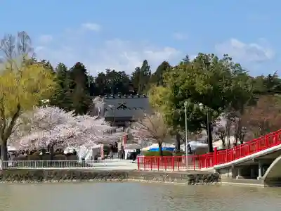 開成山大神宮の{uncategorized: "未分類", other: "その他", undefined: "問題あり", building: "その他建物", grave: "お墓", sacred_gate: "鳥居", guardian: "狛犬", statue: "像", buddha: "仏像", history: "歴史", nature: "自然", garden: "庭園", animal: "動物", pagoda: "塔", temizu: "手水舎", mountain_gate: "山門・神門", sanctuary: "本殿・本堂", subordinate: "末社・摂社", art: "芸術", scenery: "景色", jizo: "地蔵", ema: "絵馬", goshuin: "御朱印", omikuji: "おみくじ", items: "授与品その他", amulet: "お守り", goshuincho: "御朱印帳", eats: "食事", festival: "お祭り", votive_dance: "神楽", shichigosan: "七五三参", wedding: "結婚式", experience: "体験その他", initially: "初詣", around: "周辺", anti_infection: "感染症対策"}