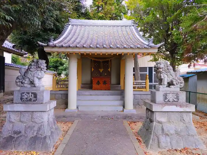 八劔神社(巨海町)の末社・摂社
