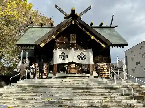 札幌諏訪神社の本殿・本堂