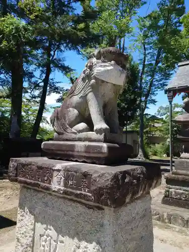 諏訪八幡神社の狛犬