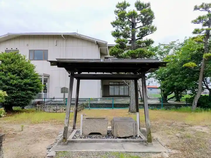 渚神社の手水舎