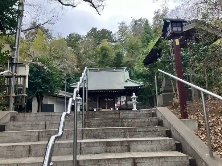 劔神社の{uncategorized: "未分類", other: "その他", undefined: "問題あり", building: "その他建物", grave: "お墓", sacred_gate: "鳥居", guardian: "狛犬", statue: "像", buddha: "仏像", history: "歴史", nature: "自然", garden: "庭園", animal: "動物", pagoda: "塔", temizu: "手水舎", mountain_gate: "山門・神門", sanctuary: "本殿・本堂", subordinate: "末社・摂社", art: "芸術", scenery: "景色", jizo: "地蔵", ema: "絵馬", goshuin: "御朱印", omikuji: "おみくじ", items: "授与品その他", amulet: "お守り", goshuincho: "御朱印帳", eats: "食事", festival: "お祭り", votive_dance: "神楽", shichigosan: "七五三参", wedding: "結婚式", experience: "体験その他", initially: "初詣", around: "周辺", anti_infection: "感染症対策"}