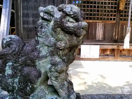 神明神社の狛犬