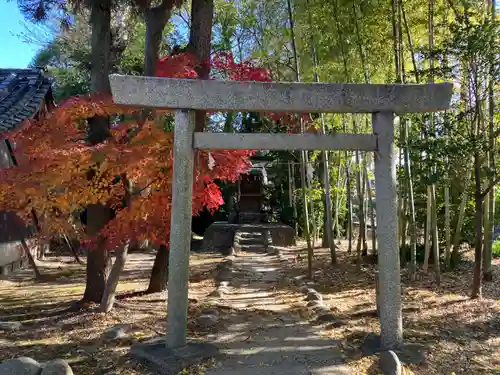 憶感神社（神守町）の鳥居