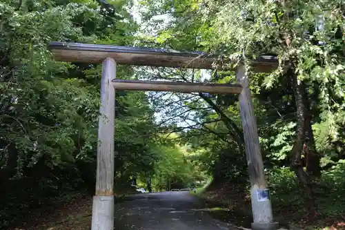 土津神社｜こどもと出世の神さまの鳥居