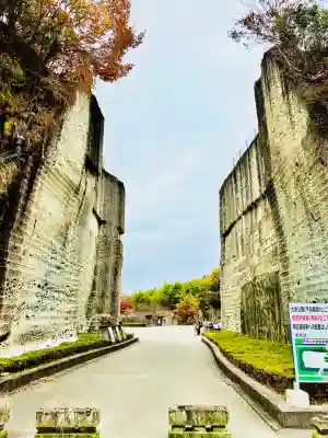 大谷寺の{uncategorized: "未分類", other: "その他", undefined: "問題あり", building: "その他建物", grave: "お墓", sacred_gate: "鳥居", guardian: "狛犬", statue: "像", buddha: "仏像", history: "歴史", nature: "自然", garden: "庭園", animal: "動物", pagoda: "塔", temizu: "手水舎", mountain_gate: "山門・神門", sanctuary: "本殿・本堂", subordinate: "末社・摂社", art: "芸術", scenery: "景色", jizo: "地蔵", ema: "絵馬", goshuin: "御朱印", omikuji: "おみくじ", items: "授与品その他", amulet: "お守り", goshuincho: "御朱印帳", eats: "食事", festival: "お祭り", votive_dance: "神楽", shichigosan: "七五三参", wedding: "結婚式", experience: "体験その他", initially: "初詣", around: "周辺", anti_infection: "感染症対策"}