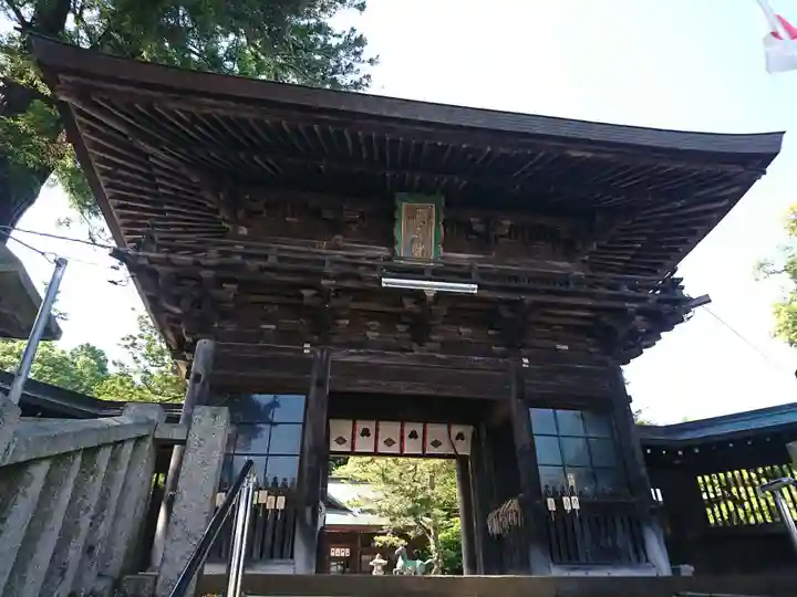 菅生石部神社の山門・神門
