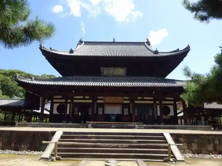 萬福寺の本殿・本堂