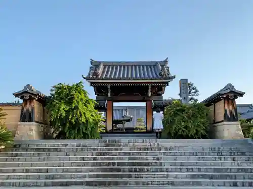 利海寺の山門・神門